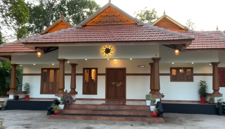 Naaluketu With Athamkudi Tiles